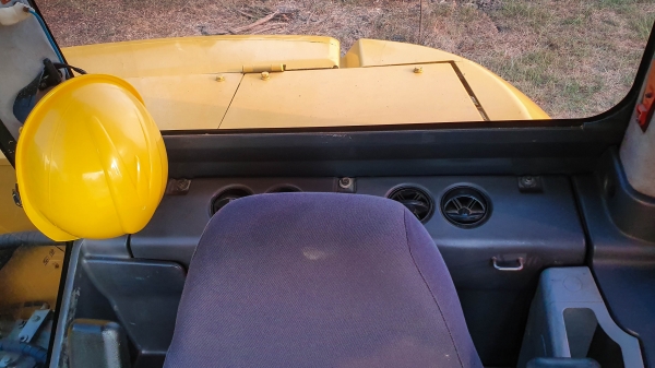 ขายรถขุดมือสอง KOMATSU PC70-8 สภาพเทพบุตร ทำงานสมบูรณ์ทุกระบบ