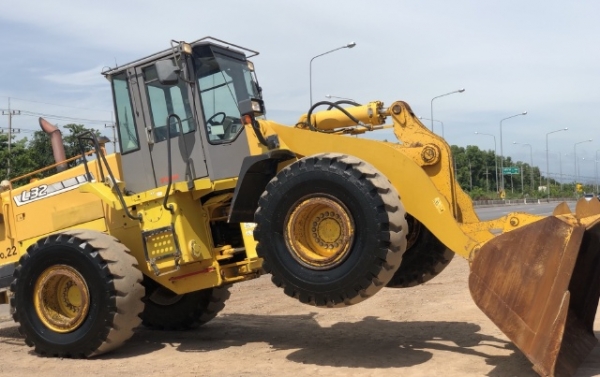 ขายรถตักล้อยาง TCM L32-3 นำเข้าเองจากญี่ปุ่น สภาพสวยพร้อมใช้งาน มีVDOการทำงานครับ