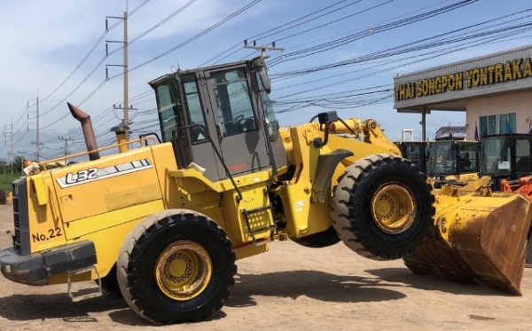 ขายรถตักล้อยาง TCM L32-3 นำเข้าเองจากญี่ปุ่น สภาพสวยพร้อมใช้งาน มีVDOการทำงานครับ