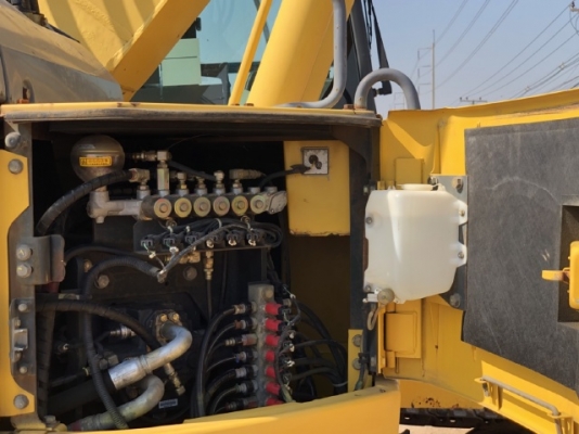 ขายรถขุด KOMATSU PC228US-3 (เทียบเท่า PC200-7) นำเข้าเองจากญี่ปุ่น สภาพสวยพร้อมใช้งาน มีVDOการทำงานครับ