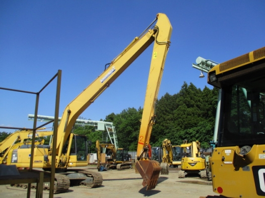 ขายรถขุด KOMATSU PC200LC-8 บูม 15 เมตร นำเข้าเองจากญี่ปุ่น สภาพสวยพร้อมใช้ ถึงเร็วๆนี้ครับ ขายรถขุด KOMATSU PC200LC-8 บูม 15 เมตร นำเข้าเองจากญี่ปุ่น สภาพสวยพร้อมใช้ ถึงเร็วๆนี้ครับ