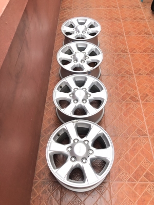 ล้อเดิม ISUZU ขนาด 16 นิ้ว