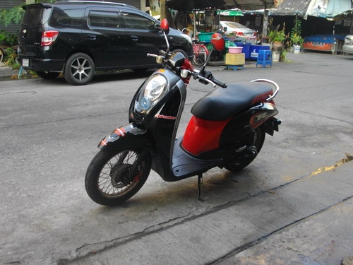 ขาย Honda Scoopy i หัวฉีด สวยสด เครื่องเดิมดียอดเยี่ยม ราคา 18500 บาท ขาย Honda Scoopy i หัวฉีด สวยสด เครื่องเดิมดียอดเยี่ยม ราคา 18500 บาท