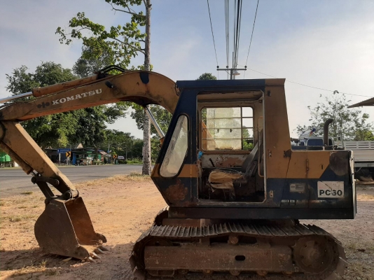 KOMATSU PC60-1 มีหัวคีปไม้ สภาพพร้อมใช้ KOMATSU PC60-1 มีหัวคีปไม้ สภาพพร้อมใช้