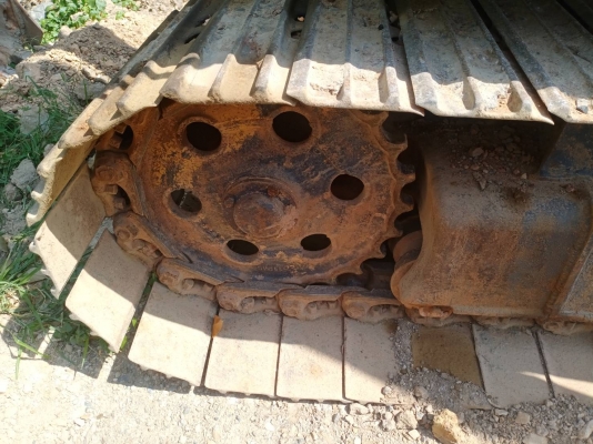 KOMATSU PC60-2 ตัวเดินรุ่น1 แอร์เย็น สภาพพร้อมใช้