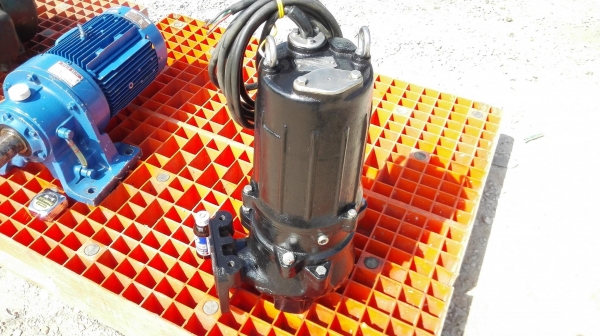 ปั้มจุ่มแช่ไดโว่ญี่ปุ่น TSURUMI PUMP JAPAN ขนาด 5 HP ท่อ 2.5” 380V รอบจัด H : 23.5 m / Q : 1.03 m3/min สภาพสวยวิ่งนิ่มพร้อมใช้ ปั้มจุ่มแช่ไดโว่ญี่ปุ่น TSURUMI PUMP JAPAN ขนาด 5 HP ท่อ 2.5” 380V รอบจัด H : 23.5 m / Q : 1.03 m3/min สภาพสวยวิ่งนิ่มพร้อมใช้