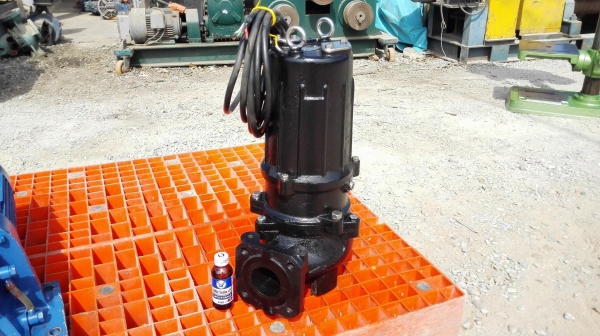 ปั้มจุ่มแช่ไดโว่ญี่ปุ่น TSURUMI PUMP JAPAN ขนาด 5 HP ท่อ 2.5&rdquo; 380V รอบจัด H : 23.5 m / Q : 1.03 m3/min สภาพสวยวิ่งนิ่มพร้อมใช้