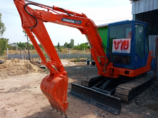 ขายรถขุดเล็ก komatsu pc 40-6 ขายรถขุดเล็ก komatsu pc 40-6