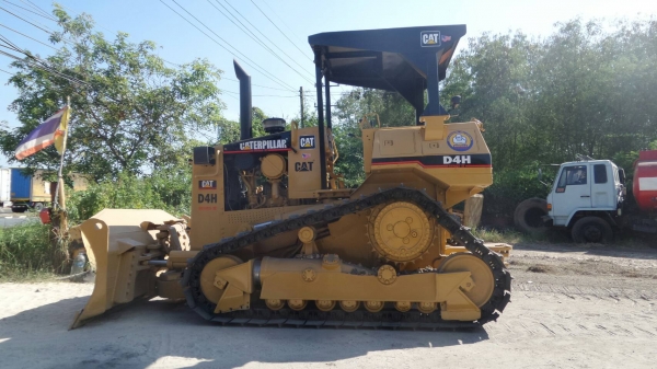 รถแทรคเตอร์ Cat d4h SERIES2 รถพร้อมใช้งาน