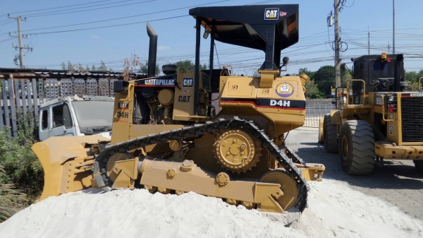 รถแทรคเตอร์ Cat d4h SERIES2 รถพร้อมใช้งาน