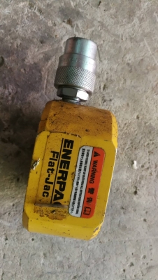 550บ.ส่งถึงบ้านฟรี โทร 083-2000058 LINE ID: line832923 ชุดกระบอกไฮดรอลิคยี่ห้อ ENERPAC ชนิดดันขึ้นได้เร็ว