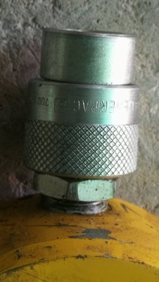 550บ.ส่งถึงบ้านฟรี โทร 083-2000058 LINE ID: line832923 ชุดกระบอกไฮดรอลิคยี่ห้อ ENERPAC ชนิดดันขึ้นได้เร็ว