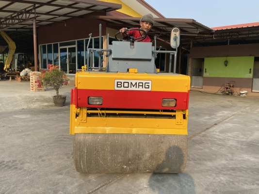 ขายรถบด4ตันBOMAGรุ่นBW121AC รถนอกนำเข้าเอวอ่อนขับ2เพลาเครื่องมิตซู3สูบสภาพดีพร้อมใช้งาน มีให้เลือกหลายคันหลายขนาด 0818302909จิรโรจน์Line:Jiraroj2909