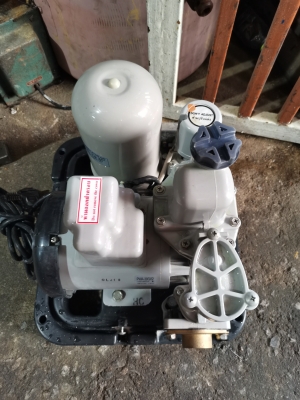 ขาย!! ปั้มน้ำแรงดันคงที่.ฮิตาชิ.ขนาด300w.พร้อมใช้งาน