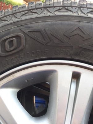 ขาย Maxxis Barvo AT700 235/70/15ปี2817 แก้มขาวๆ ดอกยางหนาๆ โทร0879050181.ส่งได้ครับ