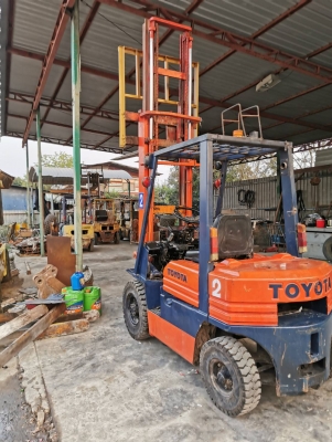 รถยกฟอร์คลิฟต์