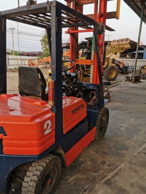 รถยกฟอร์คลิฟต์