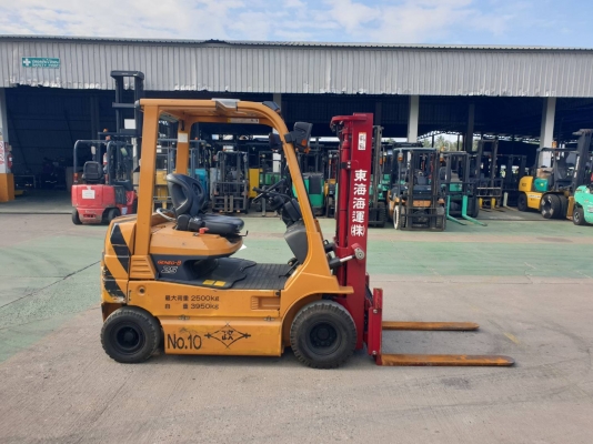 ขายรถโฟล์คลิฟท์โตโยต้ารุ่น7ขนาด2.5ตัน ไฟฟ้านั่งขับ