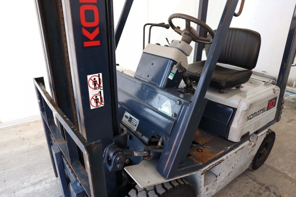 Komutsu FG10D-15 ขนาดยก 1ตัน เสายกสูง3เมตร เครื่องยนต์เบนซิน