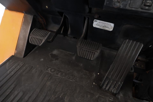 Toyota 7FGK20 compact ขนาดยก2ตัน เสาสูง3เมตร เครื่องยนต์เบนซิน