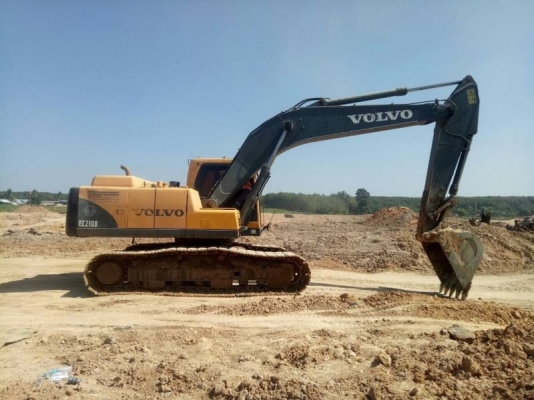 ขาย 890,000 VOLVO EC 210 B  PRAM เล่มทะเบียน ทำงาน 10,000 ชม. ไฟฟ้าครบ เครื่องดี ปั้มแรง เอวแน่น ช่วงล่างสวย รถสวยพร้อมใช้งาน เอกสารพร้อมโอน รถอยู่ บุรีรัมย์ 092-595-6777 061-446-2662 ญิ๋งยุ