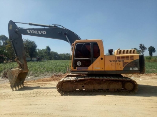 ขาย 890,000 VOLVO EC 210 B  PRAM เล่มทะเบียน ทำงาน 10,000 ชม. ไฟฟ้าครบ เครื่องดี ปั้มแรง เอวแน่น ช่วงล่างสวย รถสวยพร้อมใช้งาน เอกสารพร้อมโอน รถอยู่ บุรีรัมย์ 092-595-6777 061-446-2662 ญิ๋งยุ