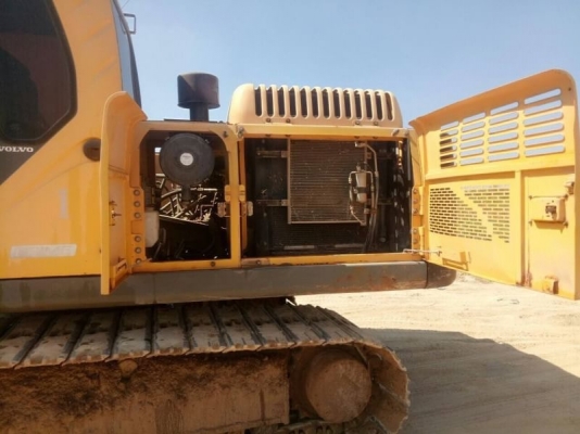ขาย 890,000 VOLVO EC 210 B  PRAM เล่มทะเบียน ทำงาน 10,000 ชม. ไฟฟ้าครบ เครื่องดี ปั้มแรง เอวแน่น ช่วงล่างสวย รถสวยพร้อมใช้งาน เอกสารพร้อมโอน รถอยู่ บุรีรัมย์ 092-595-6777 061-446-2662 ญิ๋งยุ