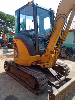 ขายKOMATSU PC30MR-2. เก่านอกแท้  เดิมๆๆ  เครื่องปั๊มแห้ง  ใช้งานมาน้อย  สภาพสวย พร้อมใช้  โทร 089-3818694 จ๊อย
