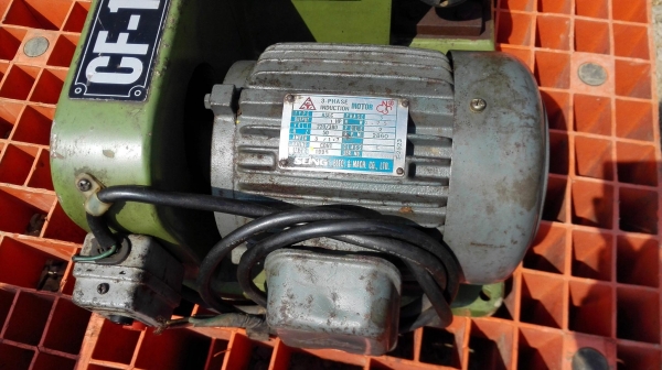 เครื่องเหลาไม้กลมใต้หวัน CHING FENG รุ่น CF-18 มอเตอร์ 1 HP 380V สภาพสวยพร้อมใช้