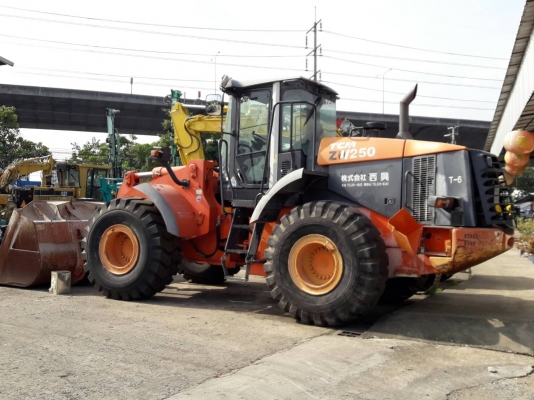 ขายรถตักล้อยาง TCM ZW 250 ขายรถตักล้อยาง TCM ZW 250