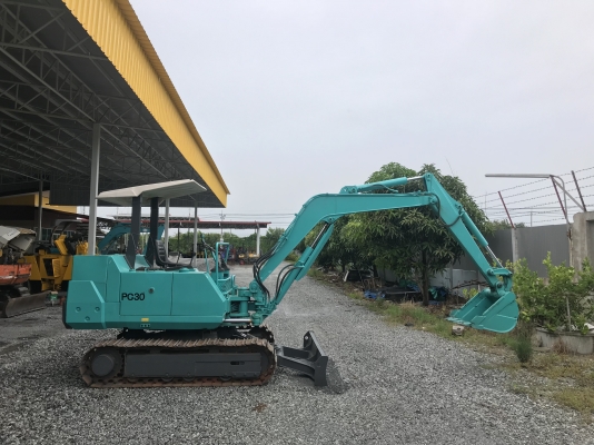 รถแบคโฮKOMATSUรุ่นPC30-6รถนอกนำเข้าไม่เคยใช้งานในไทยเอกสารพร้อม แทร็กเหล็กสภาพดีพร้อมใช้งาน 081-8302909 จิรโรจน์ Line  : jiraroj2909