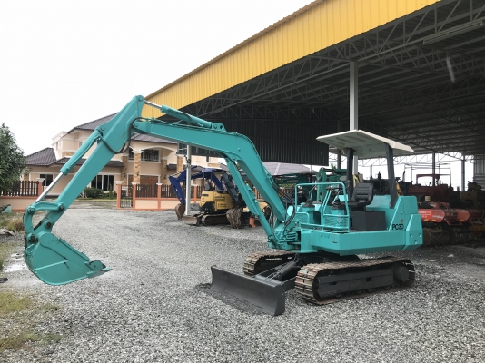 รถแบคโฮKOMATSUรุ่นPC30-6รถนอกนำเข้าไม่เคยใช้งานในไทยเอกสารพร้อม แทร็กเหล็กสภาพดีพร้อมใช้งาน 081-8302909 จิรโรจน์ Line  : jiraroj2909