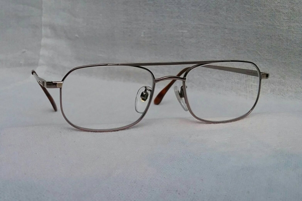 แว่นสายตาไททาเนียมบริสุทธิ์ 'เดอะ บิ๊กเนม - โฮย่า' ทศวรรษ 2010's สภาพเทพ ! โมเดลคลาสสิค 'สี่เหลี่ยมผืนผ้า - นักบิน' เลนส์มัลติโค้ทคุณภาพสูง ใสปิ๊ง ! ค่าสายตา +175 Authentic HOYA han แว่นสายตาไททาเนียมบริสุทธิ์ 'เดอะ บิ๊กเนม - โฮย่า' ทศวรรษ 2010's สภาพเทพ ! โมเดลคลาสสิค 'สี่เหลี่ยมผืนผ้า - นักบิน' เลนส์มัลติโค้ทคุณภาพสูง ใสปิ๊ง ! ค่าสายตา +175 Authentic HOYA han