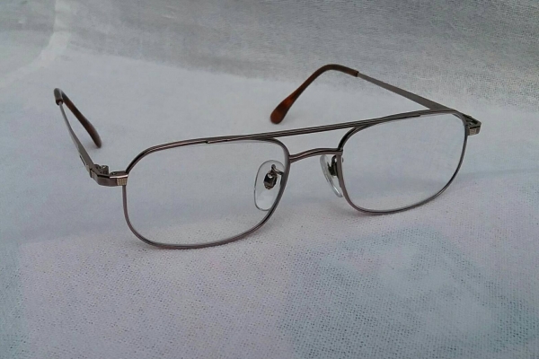 แว่นสายตาไททาเนียมบริสุทธิ์ 'เดอะ บิ๊กเนม - โฮย่า' ทศวรรษ 2010's สภาพเทพ ! โมเดลคลาสสิค 'สี่เหลี่ยมผืนผ้า - นักบิน' เลนส์มัลติโค้ทคุณภาพสูง ใสปิ๊ง ! ค่าสายตา +175 Authentic HOYA han แว่นสายตาไททาเนียมบริสุทธิ์ 'เดอะ บิ๊กเนม - โฮย่า' ทศวรรษ 2010's สภาพเทพ ! โมเดลคลาสสิค 'สี่เหลี่ยมผืนผ้า - นักบิน' เลนส์มัลติโค้ทคุณภาพสูง ใสปิ๊ง ! ค่าสายตา +175 Authentic HOYA han