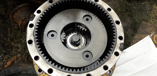 ขายครับ อะไหล่ CAT320 โป๊ะสวิง แพรคอนโทน หัวเก๋ง หม้อน้ำออย