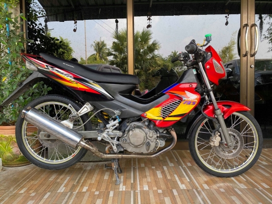 ขาย Sonic125 สตาร์ทมือสภาพสวยๆ พร้อมใช้ ทะเบียนโอนภาษี62 ขายถูกๆ