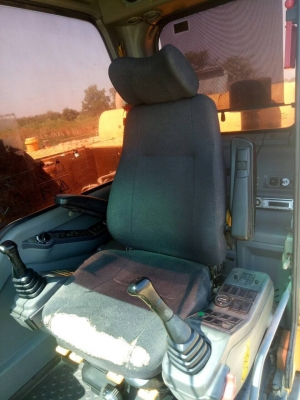 VOLVO EC 210 B  PRAM เล่มทะเบียน ทำงาน 10,000 ชม. ไฟฟ้าครบ เครื่องดี ปั้มแรง เอวแน่น ช่วงล่างสวย รถสวยพร้อมใช้งาน  ราคา890,000  รถอยู่ บุรีรัมย์ 064-191-1112