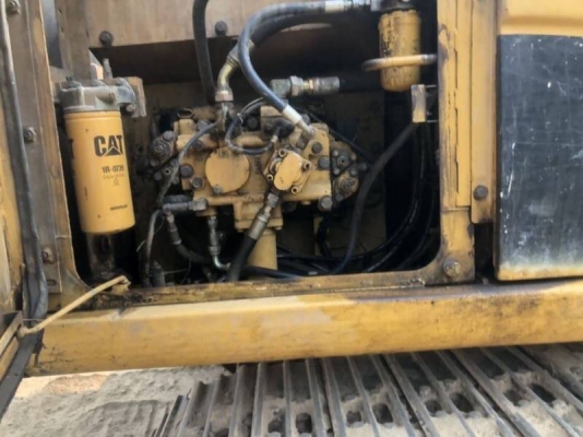 CAT 315 D JAPAN เล่มทะเบียน ไฟฟ้าครบ เครื่องดี ปั้มแรง เอวแน่น ช่วงล่างเต็ม แอร์หนาว รถสวยพร้อมใช้งาน เอกสารพร้อมโอน ขาย 950,000  รถอยู่ นครสวรรค์ 064-191-1112