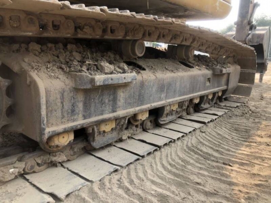 CAT 315 D JAPAN เล่มทะเบียน ไฟฟ้าครบ เครื่องดี ปั้มแรง เอวแน่น ช่วงล่างเต็ม แอร์หนาว รถสวยพร้อมใช้งาน เอกสารพร้อมโอน ขาย 950,000  รถอยู่ นครสวรรค์ 064-191-1112