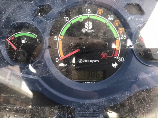 นิว ฮอลแลนด์ รุ่น TT4.75 75แรงม้า