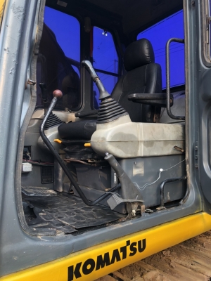 KOMATSU PC200-6 เครื่องดี ปั้มเดิม เอวแน่น ช่วงล่างเต็ม เฟลมสวย มีไฟฟ้าพร้อมเล่มทะเบียน KOMATSU PC200-6 เครื่องดี ปั้มเดิม เอวแน่น ช่วงล่างเต็ม เฟลมสวย มีไฟฟ้าพร้อมเล่มทะเบียน
