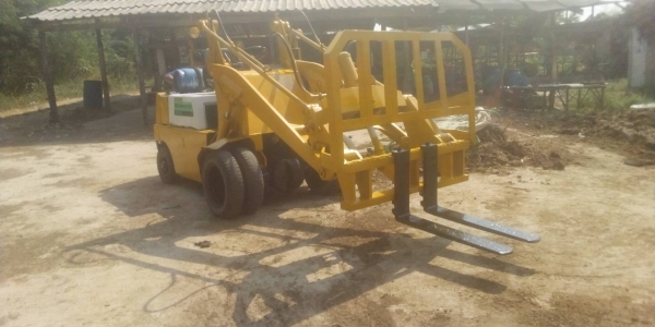 รถตักโฟล์คลิฟท์มือสองสภาพดีราคาถูก รถตักโฟล์คลิฟท์มือสองสภาพดีราคาถูก