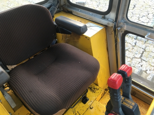 ขายรถแทรกเตอร์MOROOKA MK160 แทรคยางเก่านอกสภาพสวย ขายรถแทรกเตอร์MOROOKA MK160 แทรคยางเก่านอกสภาพสวย