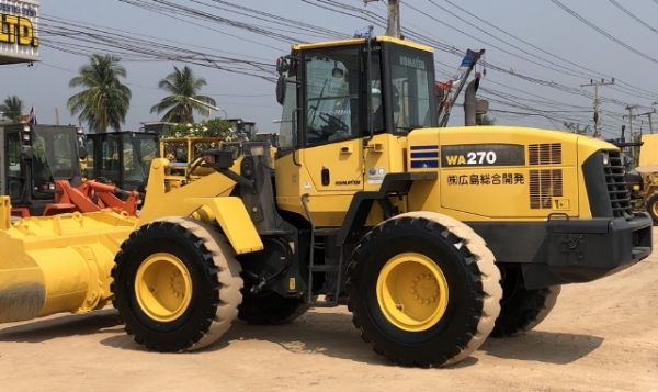 ขายรถตักล้อยาง KOMATSU WA270-5 นำเข้าเองจากญี่ปุ่น สภาพสวยพร้อมใช้งาน มีVDOการทำงานครับ