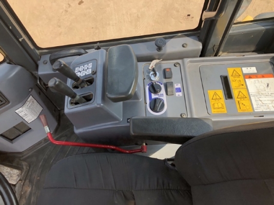 ขายรถตักล้อยาง KOMATSU WA270-5 นำเข้าเองจากญี่ปุ่น สภาพสวยพร้อมใช้งาน มีVDOการทำงานครับ