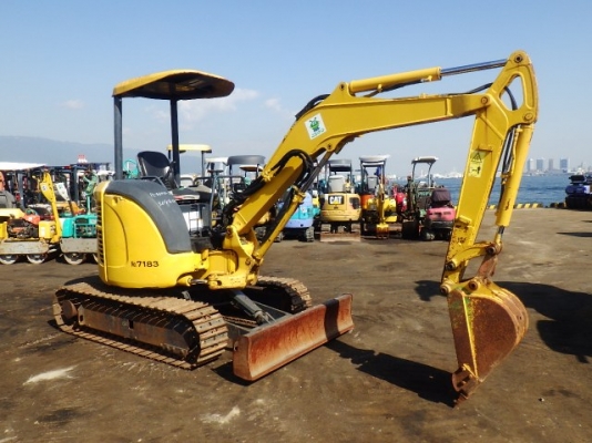 ขายรถขุดนำเข้าจากประเทศญี่ปุ่น komatsu pc30mr-3 สนใจติดต่อสอบถาม 0923309229 อีด