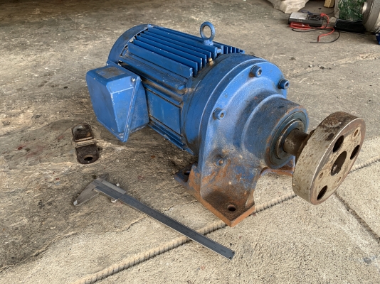 ขายมอเตอร์เกียร์ Cycro drive Sumitomo 3HP. 380V อัตราทด 1:11 made in Japan เพลาออกประมาณ 130รอบต่อนาที สภาพสวย หมุนนิ่ม พร้อมใช้งาน