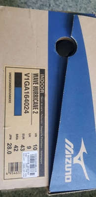 ขาย Mizuno Wave Hurricane 2 28 cm. ขาย Mizuno Wave Hurricane 2 28 cm.