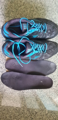 ขาย Mizuno Wave Hurricane 2 28 cm. ขาย Mizuno Wave Hurricane 2 28 cm.