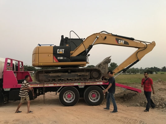 ขาย CAT313D2 รุ่นใหม่ล่าสุด 2900 ชั่วโมง สภาพสวยเดิมๆทั้งคัน สนใจติดต่อ 081-4283210 ขาย CAT313D2 รุ่นใหม่ล่าสุด 2900 ชั่วโมง สภาพสวยเดิมๆทั้งคัน สนใจติดต่อ 081-4283210